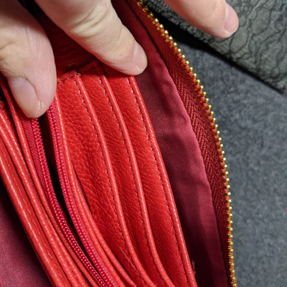 Red wristlet/small purse - Picture 2 of 6